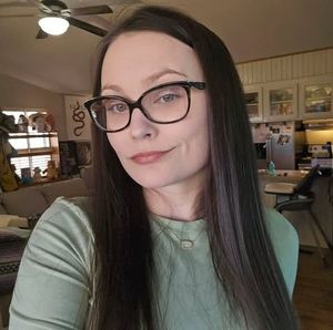 Meet your Posher, Ivy